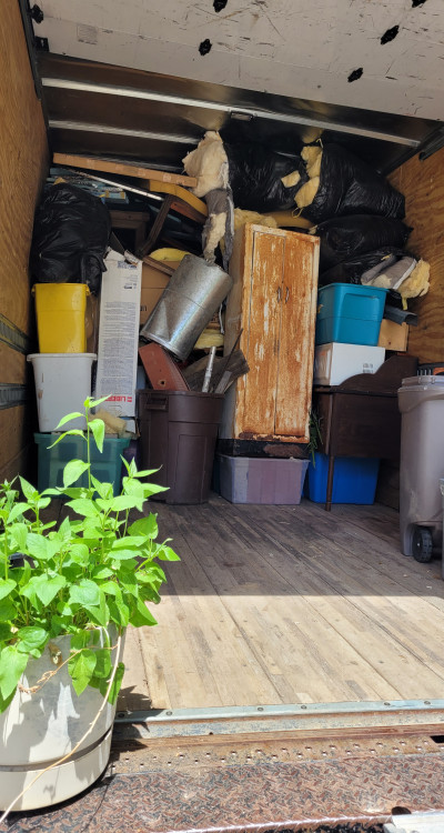 How to Simplify Your Life with Junk Removal and Thrift Shopping in Colorado Springs